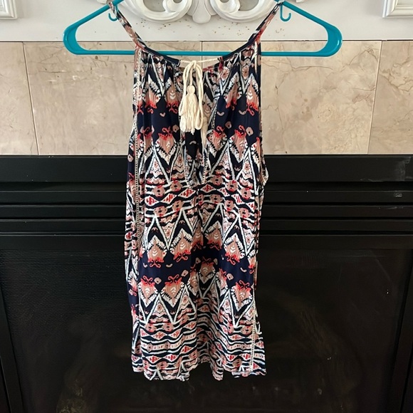 Chic Sleeveless Tribal Print top - Picture 2 of 4